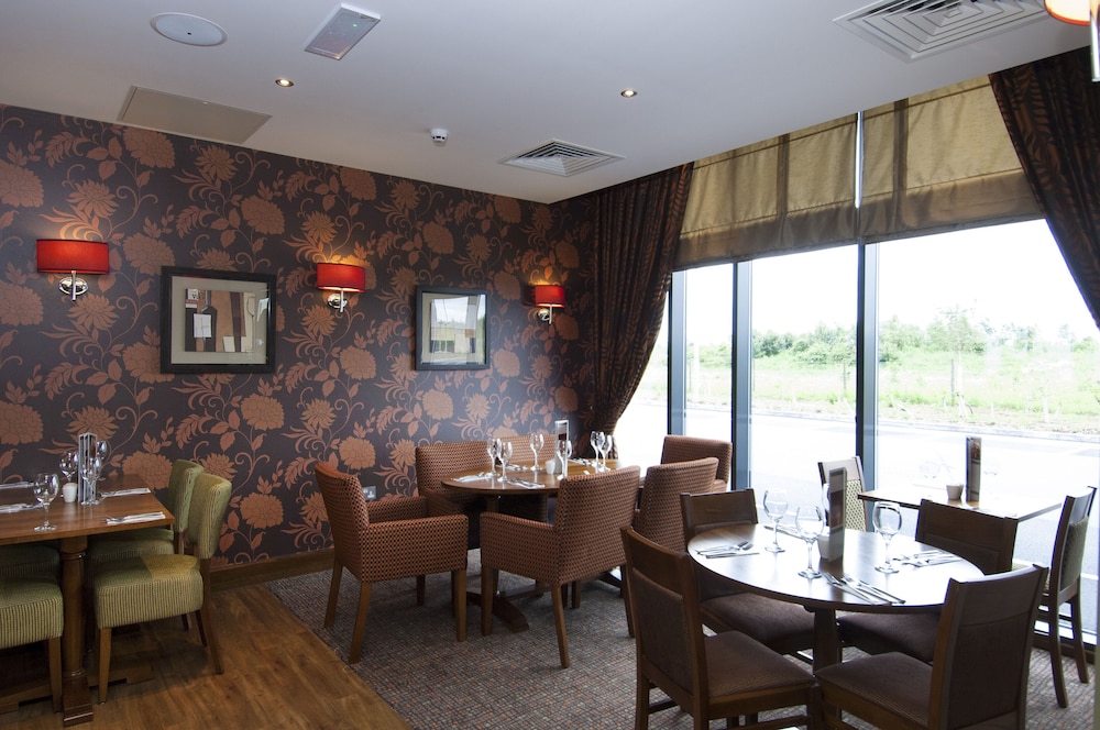 Premier Inn London Stansted Airport 15