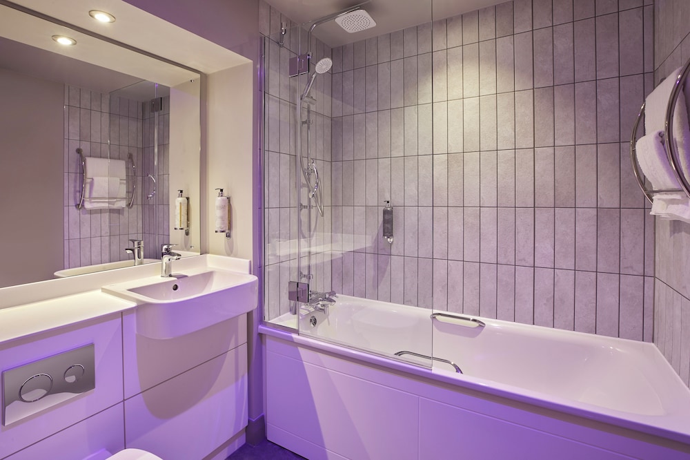 Premier Inn London Stansted Airport 10
