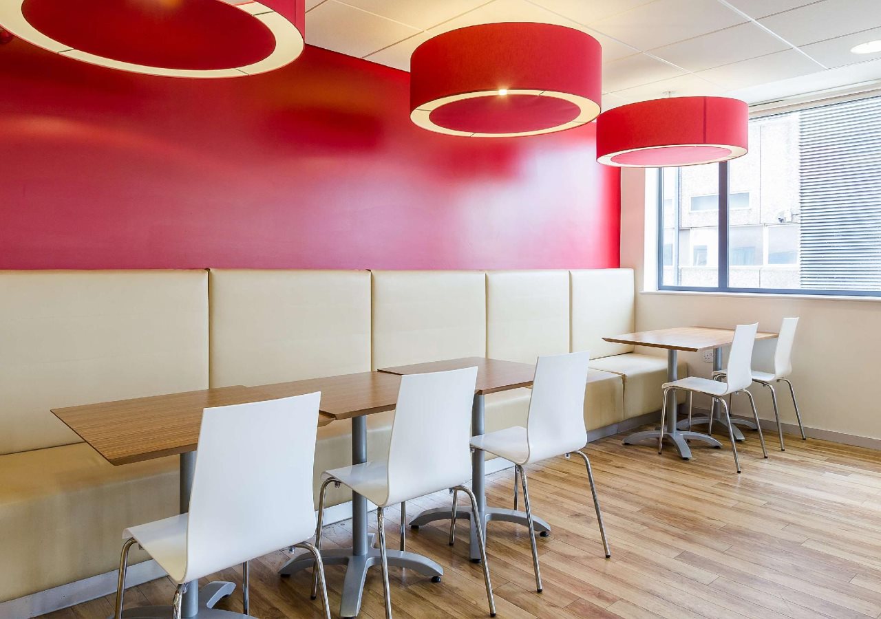 Travelodge Woking Central 12
