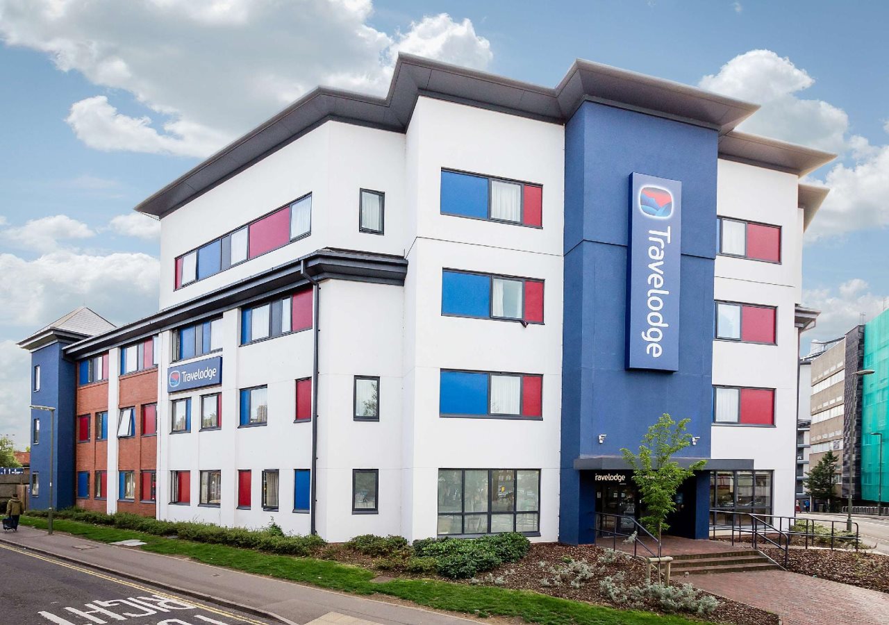 Travelodge Woking Central 14