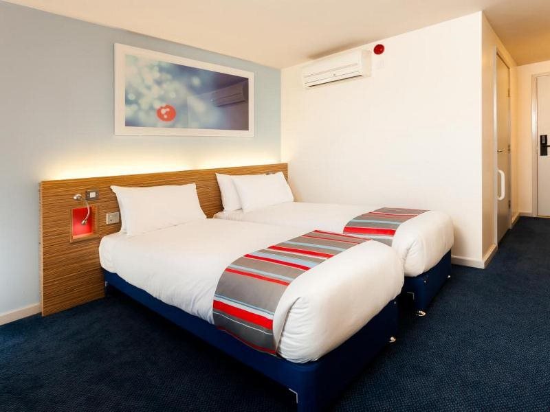 Travelodge Woking Central 22