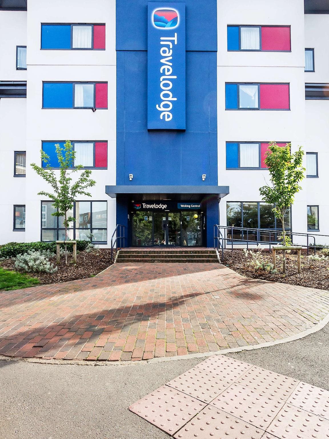 Travelodge Woking Central 9