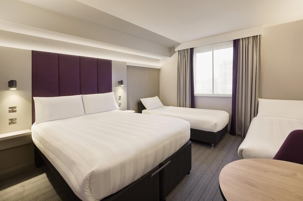 Premier Inn Rugeley 4