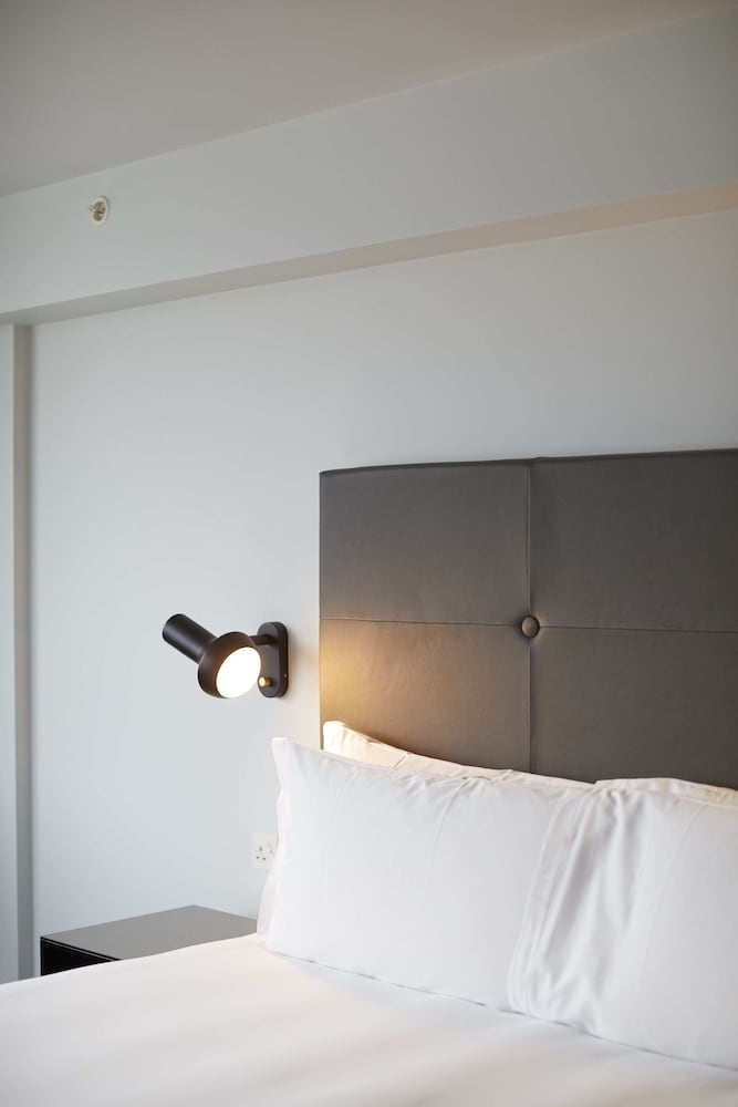 Sea Containers London 18