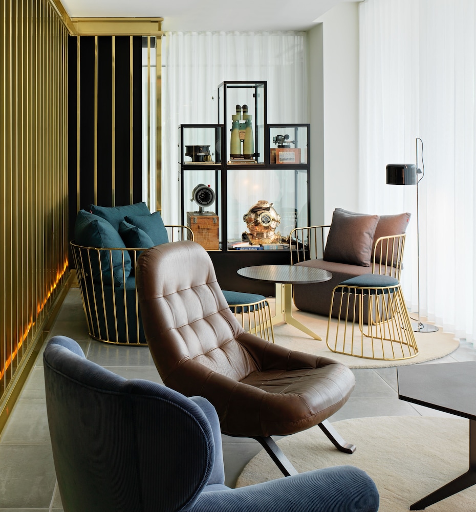 Sea Containers London 6