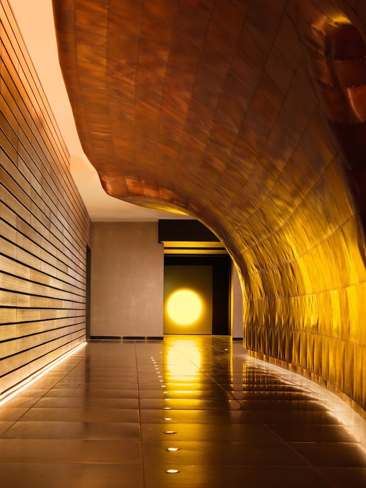 Sea Containers London 5