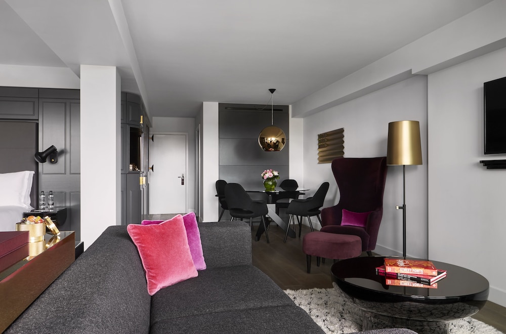 Sea Containers London 10