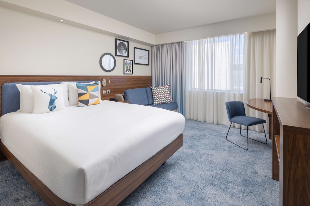 Hampton by Hilton London Gatwick Airport 18
