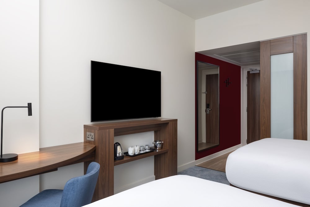 Hampton by Hilton London Gatwick Airport 14