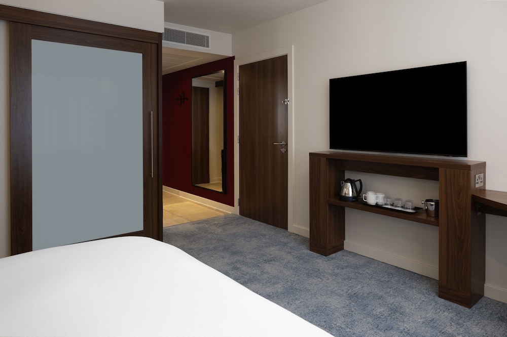 Hampton by Hilton London Gatwick Airport 12