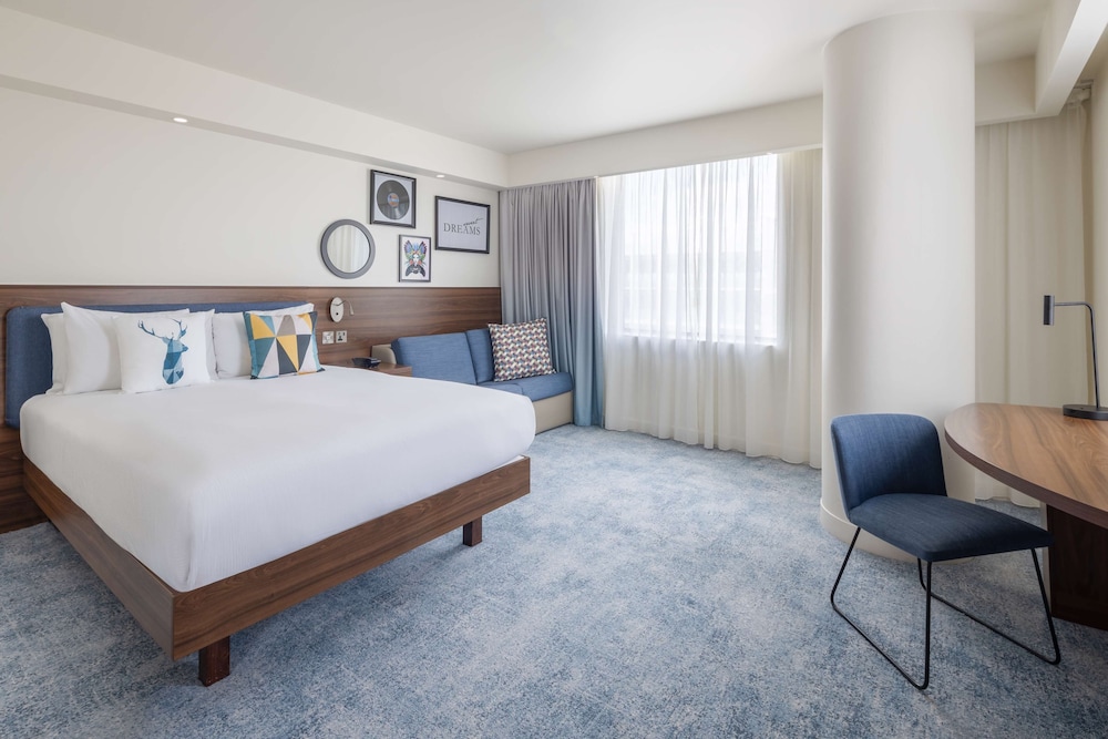 Hampton by Hilton London Gatwick Airport 16