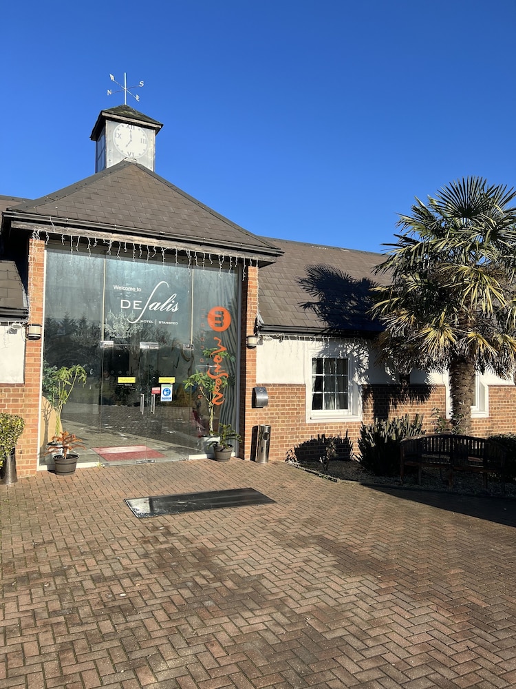 DeSalis Hotel Stansted 19