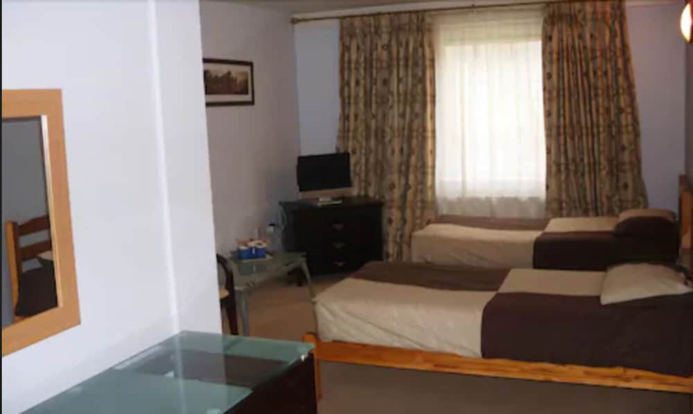 DeSalis Hotel Stansted 2