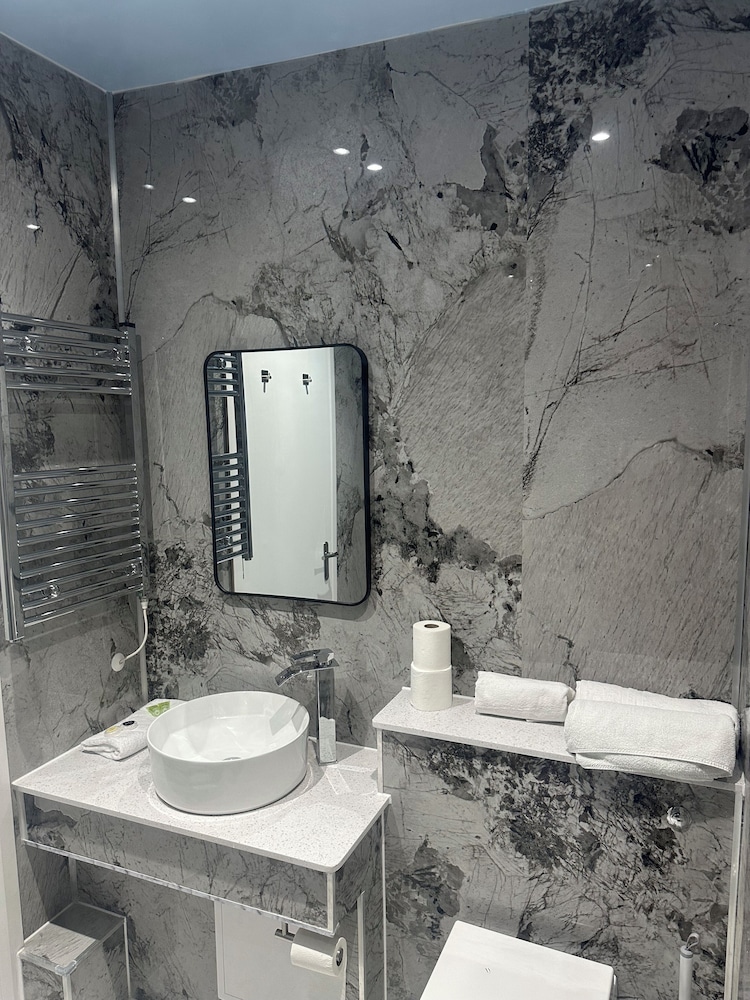 DeSalis Hotel Stansted 15