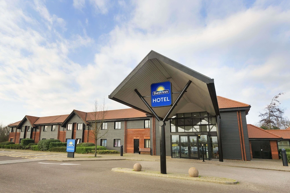 Days Inn by Wyndham Stevenage North 17