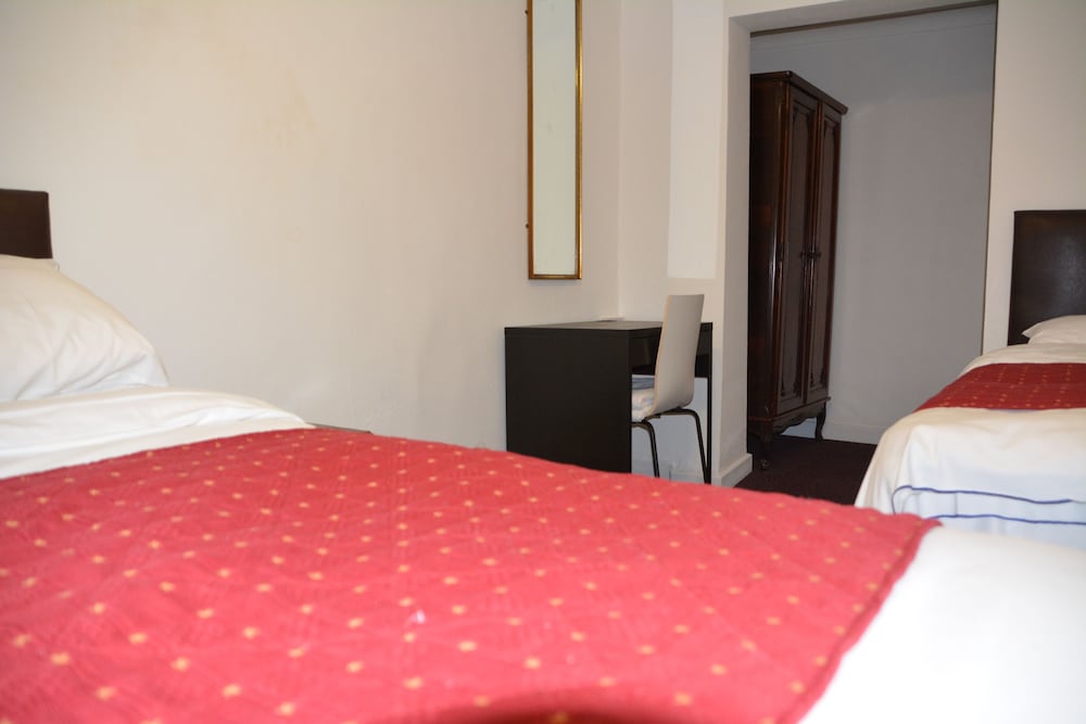 Bow Guest House 13
