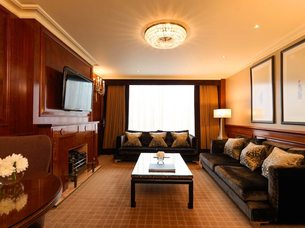 Radisson Blu Hotel, London Heathrow 17