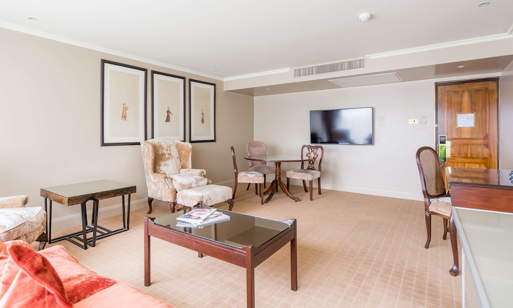 Radisson Blu Hotel, London Heathrow 5