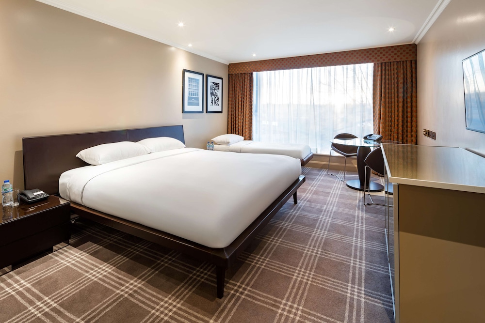 Radisson Blu Hotel, London Heathrow 18