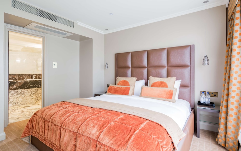 Radisson Blu Hotel, London Heathrow 16