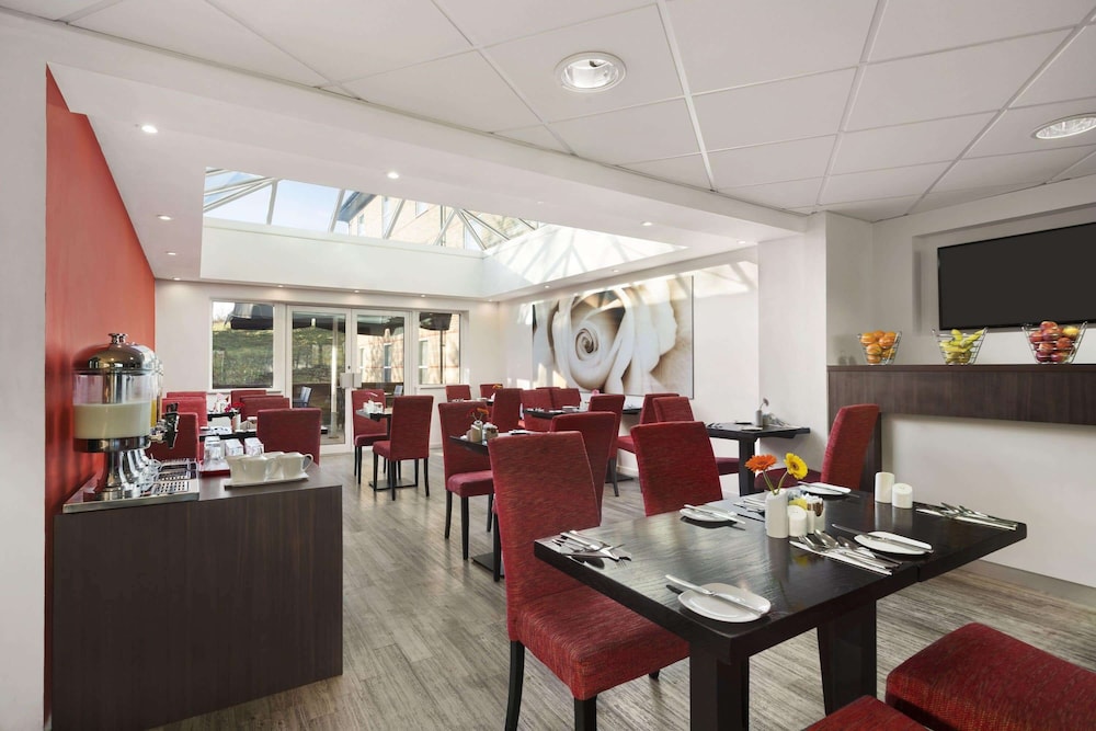 Ramada by Wyndham London Stansted Airport 22