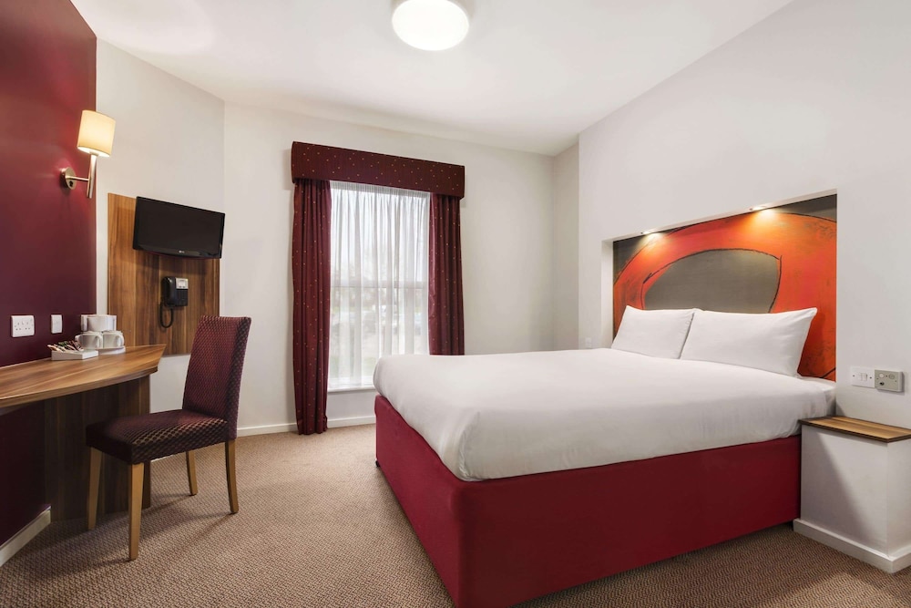 Ramada by Wyndham London Stansted Airport 13