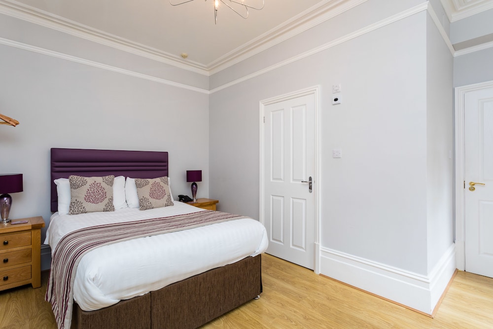 The Lawn Guest House 21
