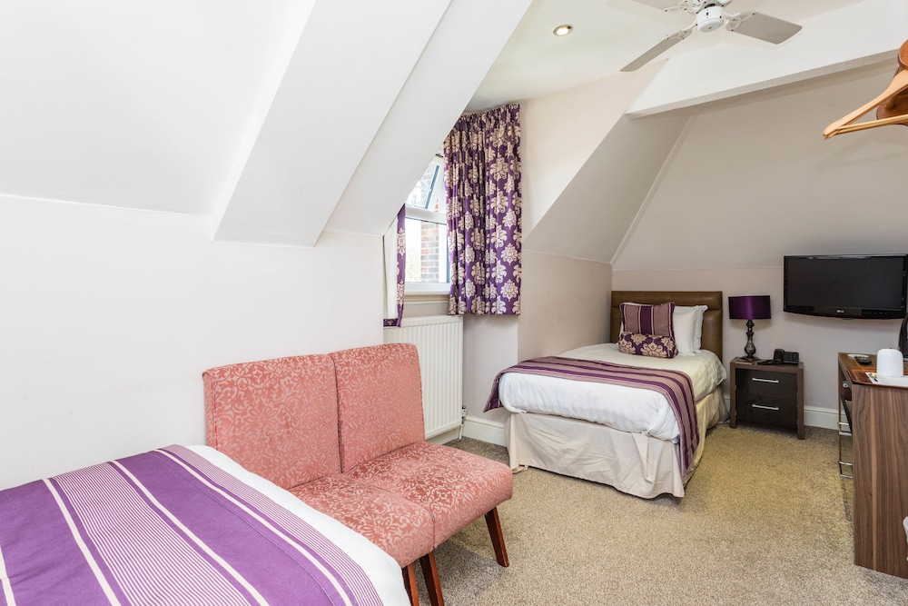 The Lawn Guest House 16