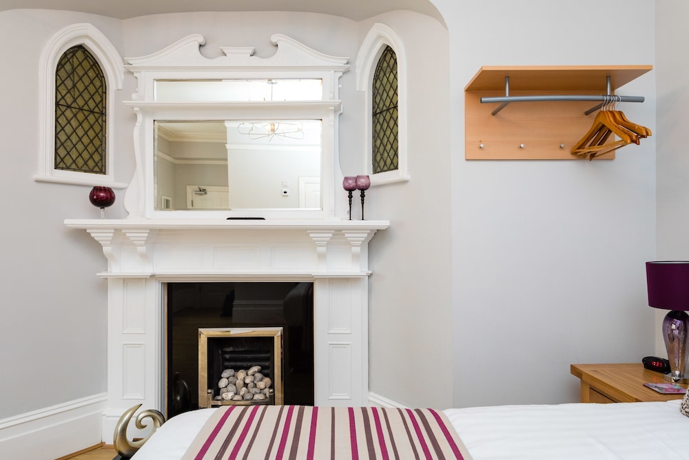 The Lawn Guest House 20