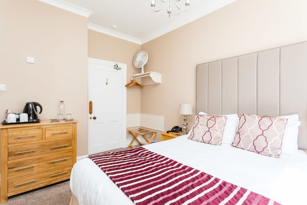The Lawn Guest House 17