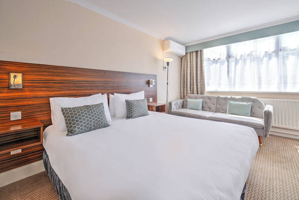 Palms Hotel & Retreat By Palette London Romford 20