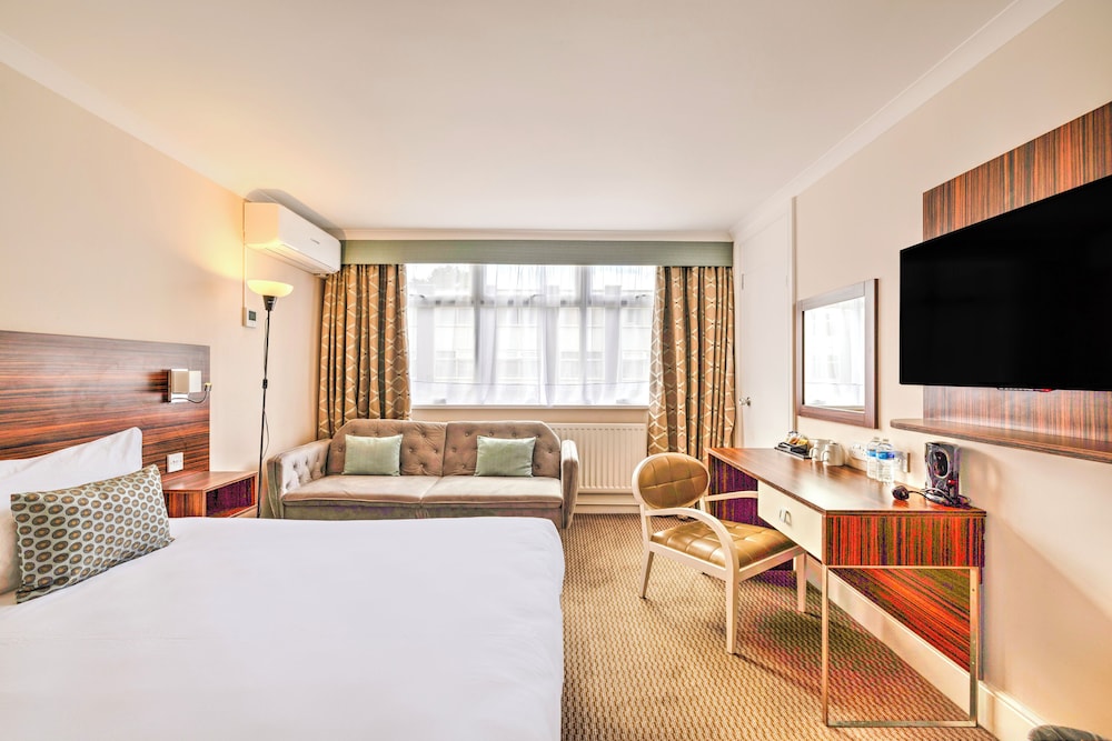 Palms Hotel & Retreat By Palette London Romford 14