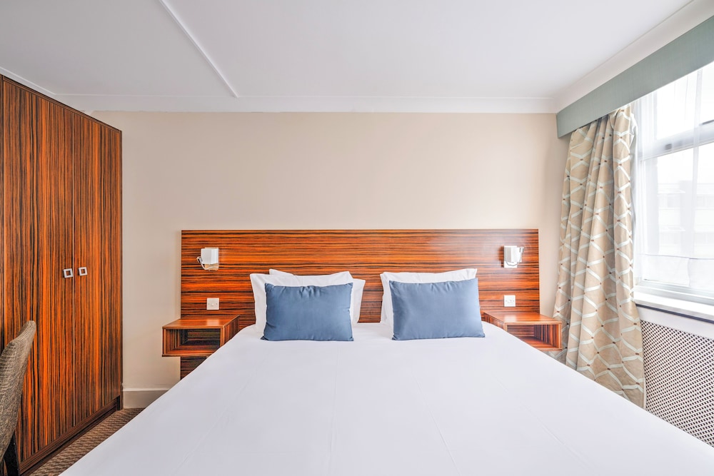 Palms Hotel & Retreat By Palette London Romford 10
