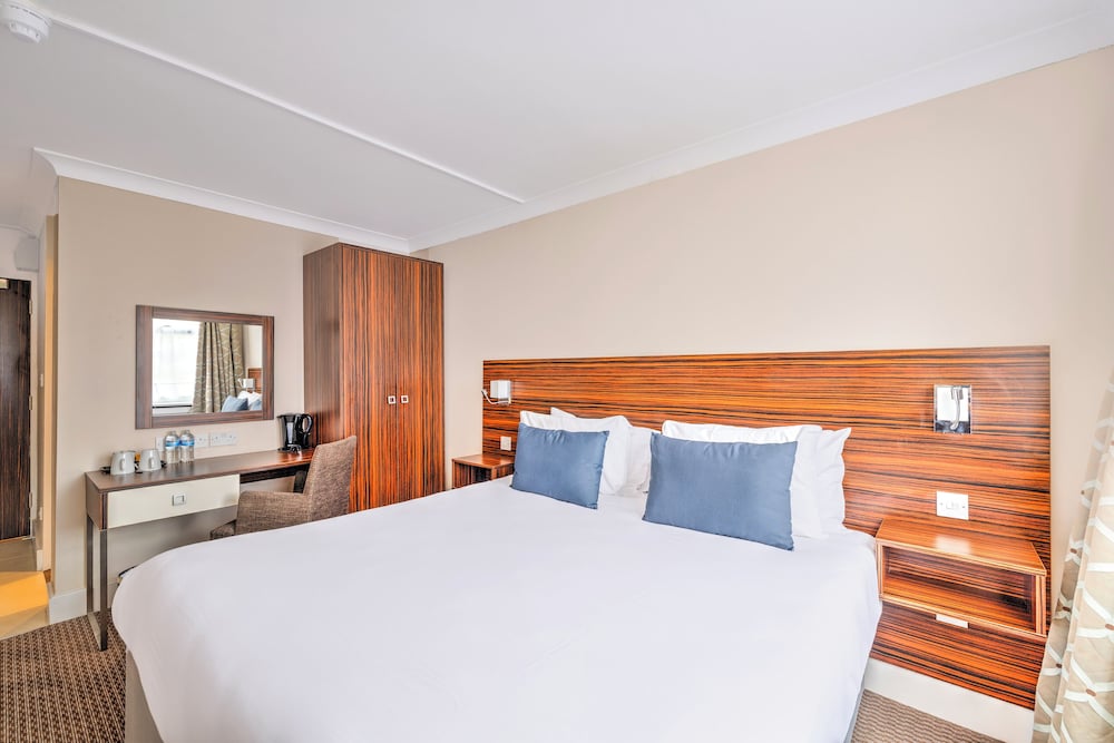 Palms Hotel & Retreat By Palette London Romford 11