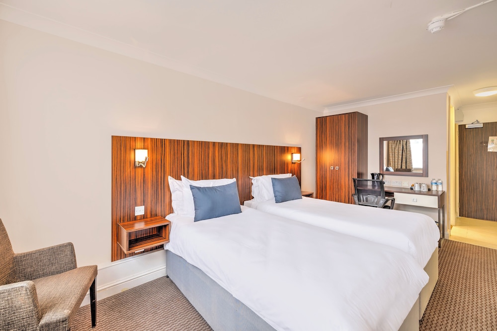 Palms Hotel & Retreat By Palette London Romford 6