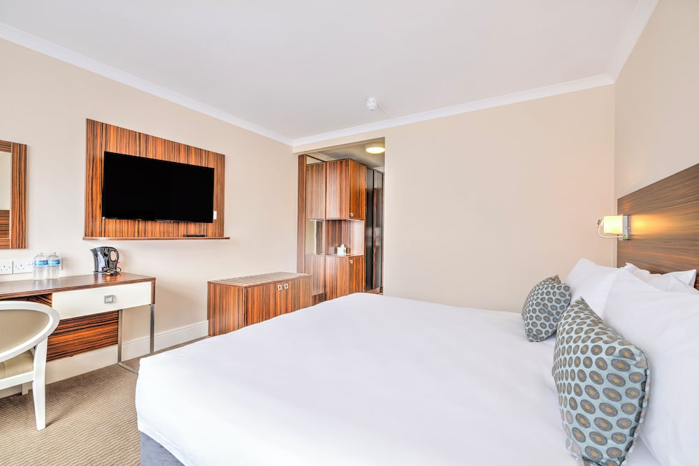 Palms Hotel & Retreat By Palette London Romford 3
