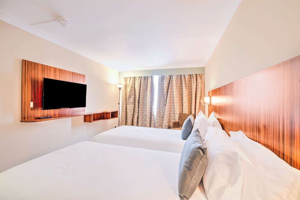 Palms Hotel & Retreat By Palette London Romford 7