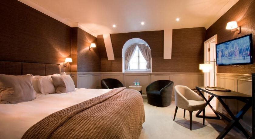 St Michaels Manor 12