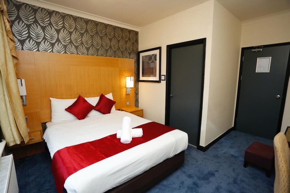 Acorn Lodge Gatwick 12