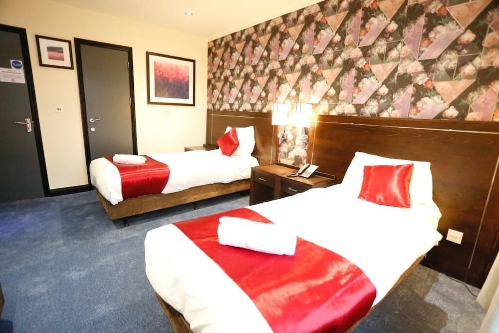 Acorn Lodge Gatwick 16