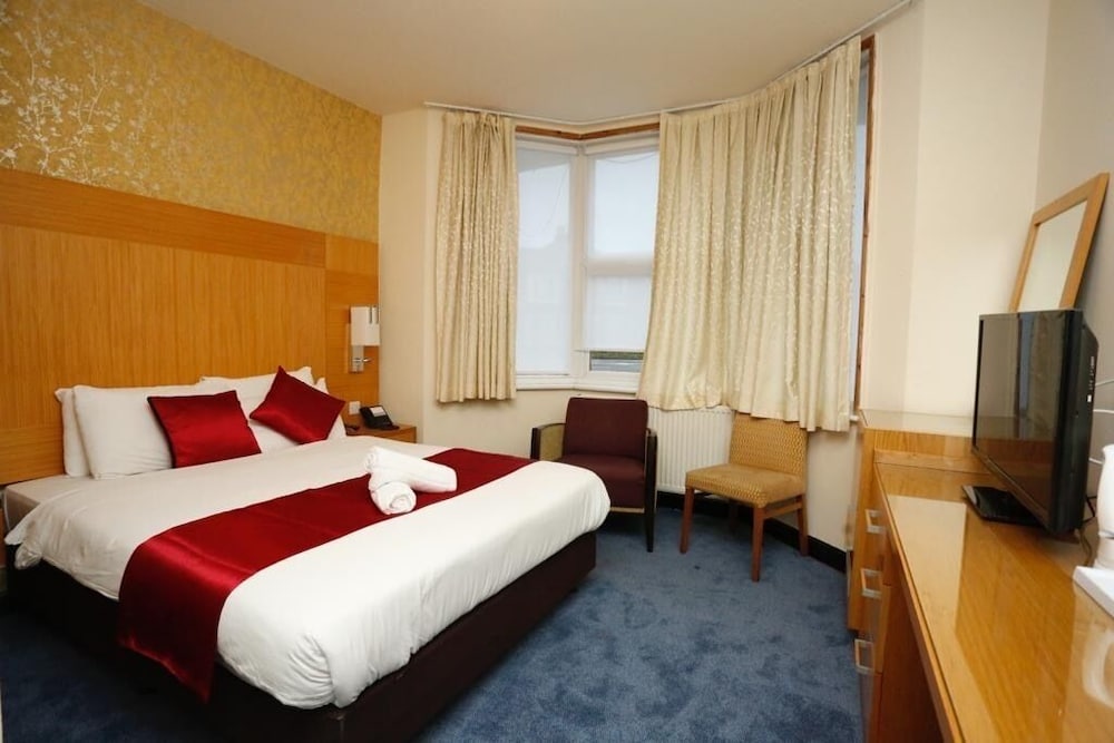 Acorn Lodge Gatwick 5