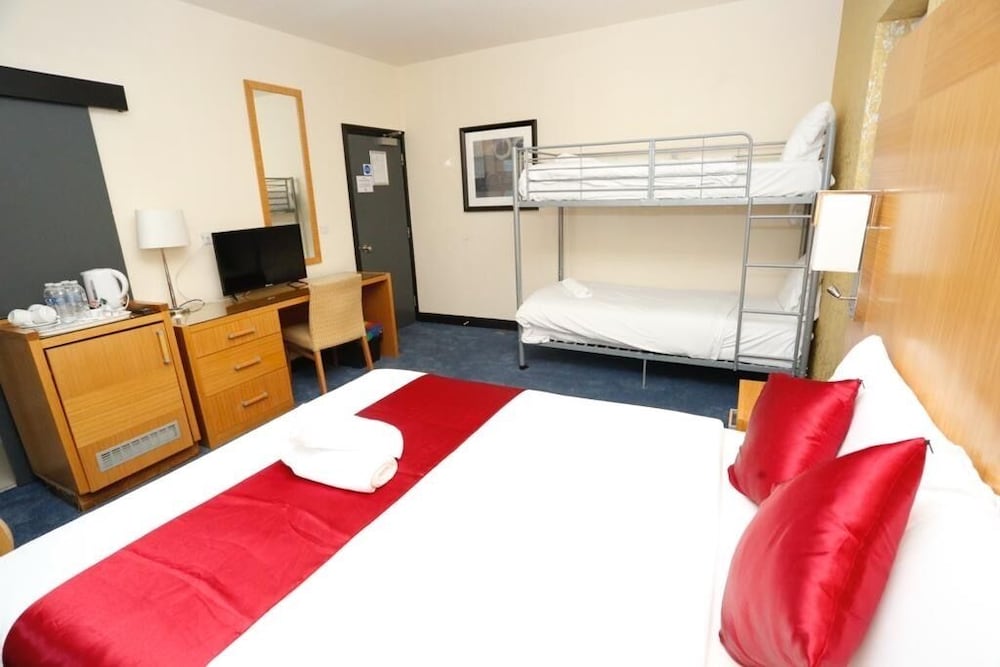 Acorn Lodge Gatwick 17
