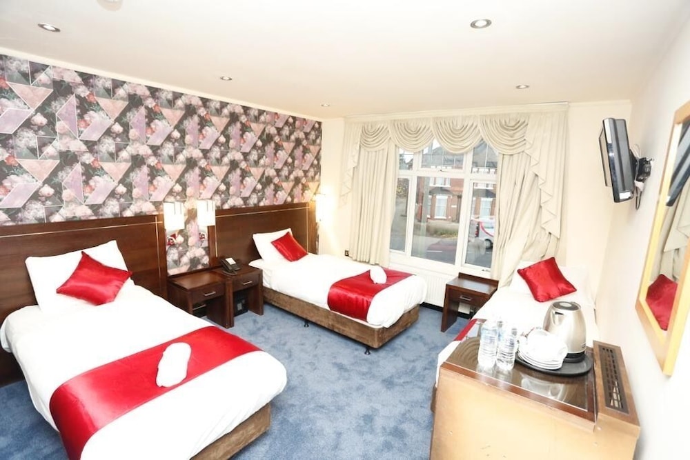 Acorn Lodge Gatwick 20