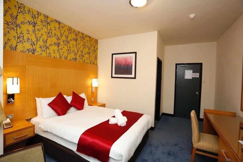 Acorn Lodge Gatwick 11
