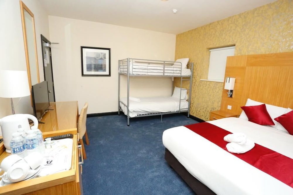 Acorn Lodge Gatwick 19