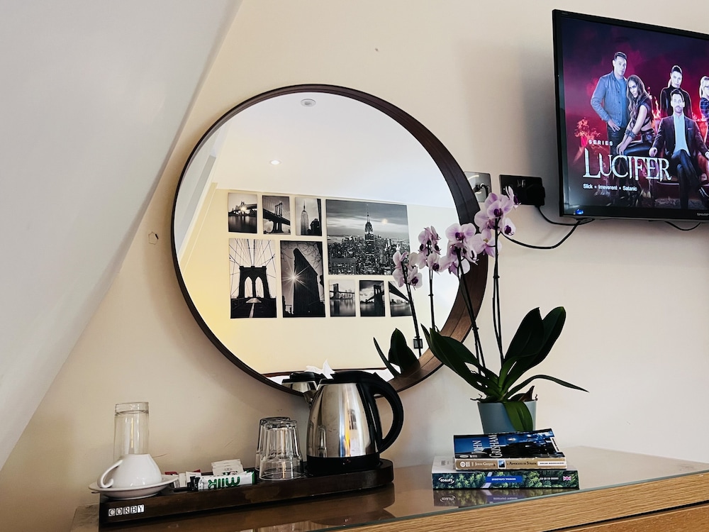 London Star Hotel 9