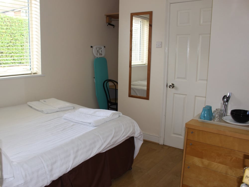 Debden Guest House 10