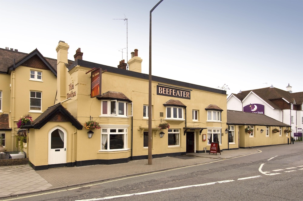 Premier Inn Horsham 16