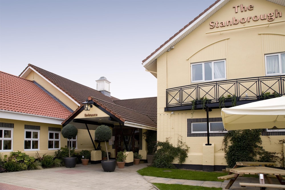 Premier Inn Welwyn Garden City 9