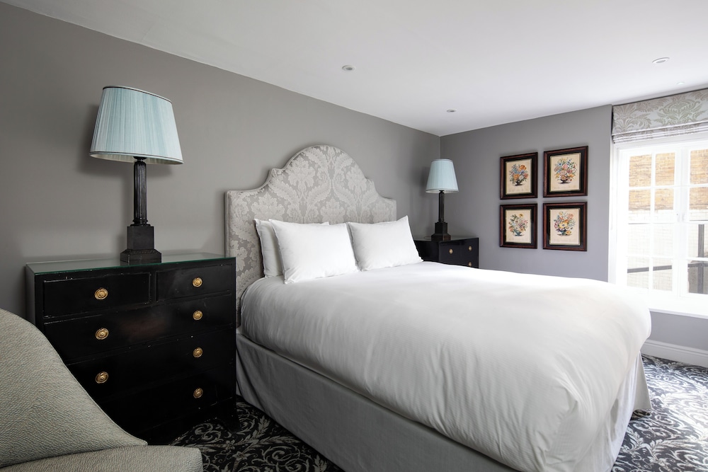 No. 30 Knightsbridge 22